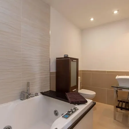 Bahia La Caleta 1 - Two Bed Apartment *
