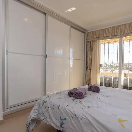Bahia La Caleta 1 - Two Bed Apartment *